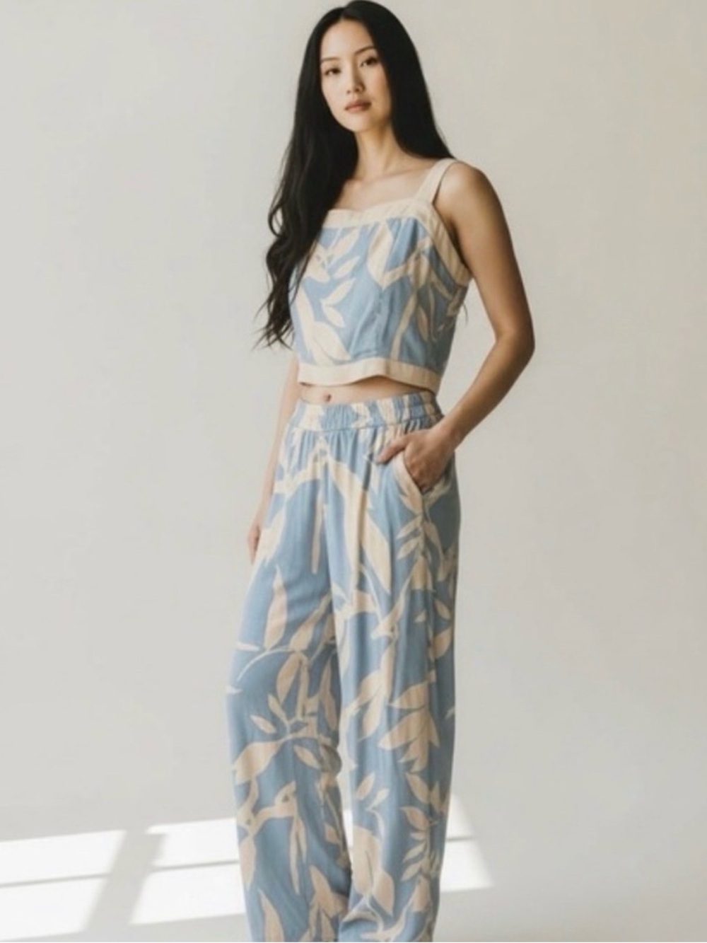 Sienna Sky Two Piece Set Blue Flowy soft Cream Wide Leg Pants Crop Tank Large
